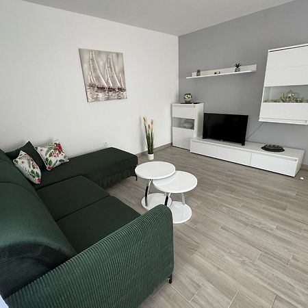 Apartments Elvira Krk Town Εξωτερικό φωτογραφία