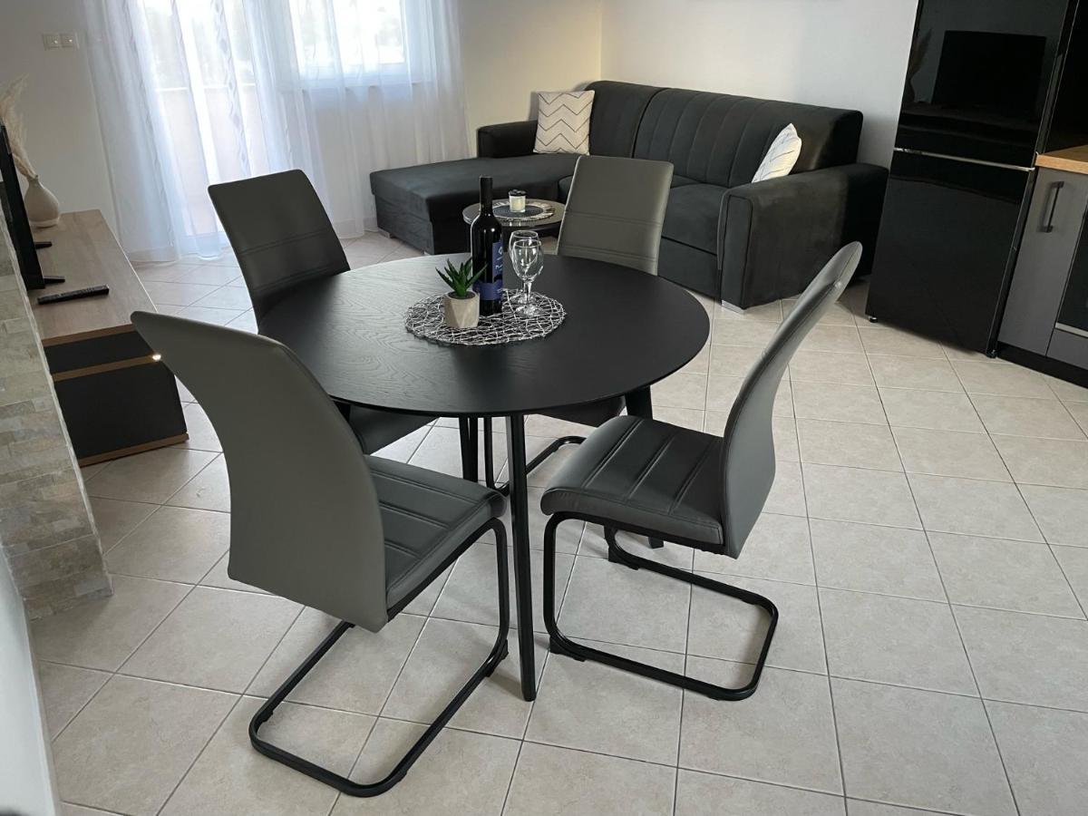 Apartments Elvira Krk Town Εξωτερικό φωτογραφία