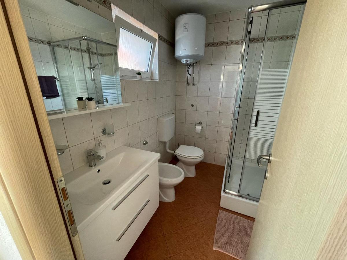 Apartments Elvira Krk Town Εξωτερικό φωτογραφία