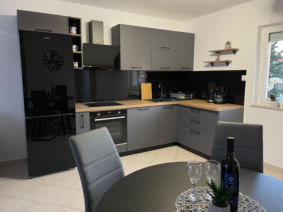 Apartments Elvira Krk Town Εξωτερικό φωτογραφία