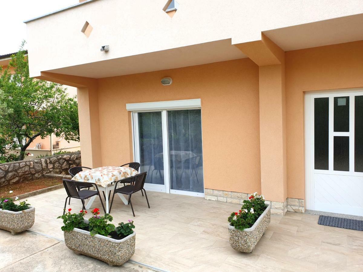 Apartments Elvira Krk Town Εξωτερικό φωτογραφία